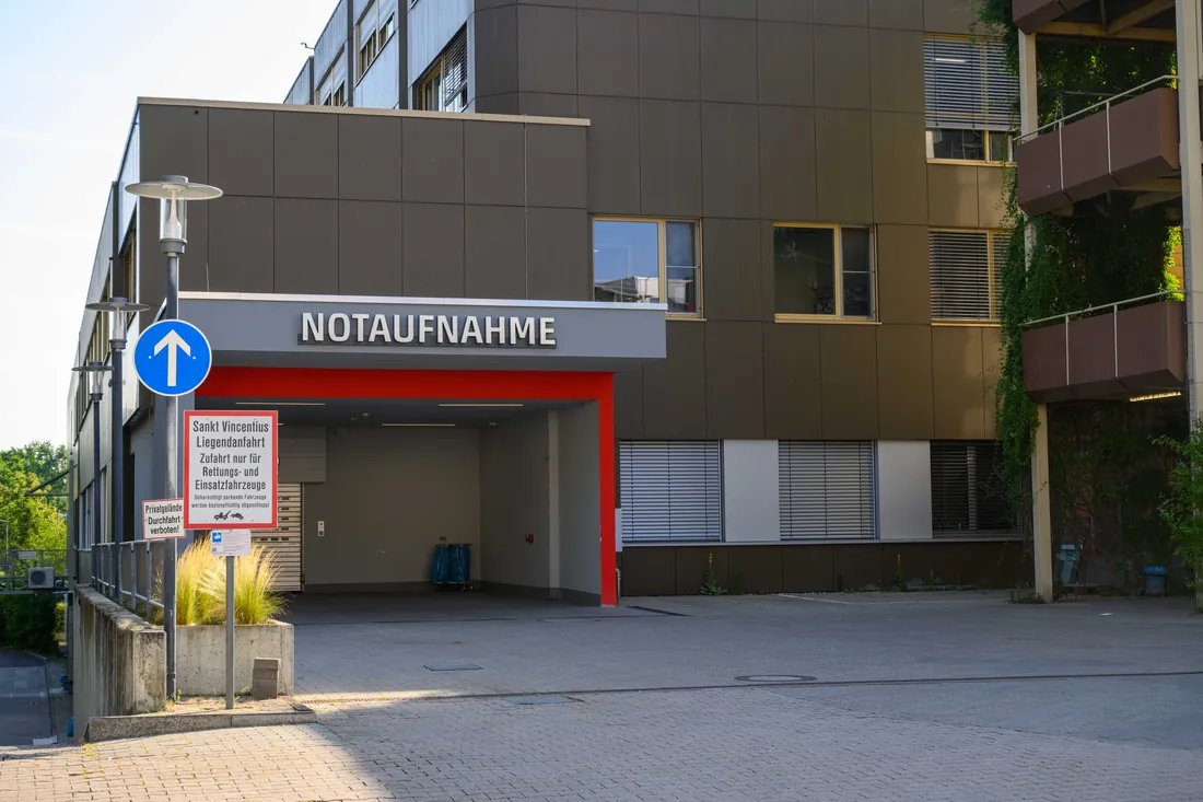 Zufahrt zur Notaufnahme des Sankt-Vincentius-Krankenhauses – Speyer, 14. Juli 2026